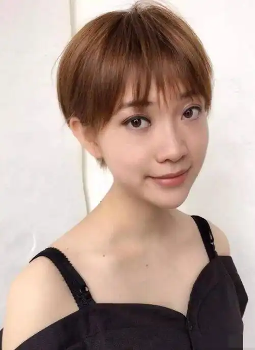 长脸女生短发发型(10款长脸适合的短发,彰显独特的女人韵味)