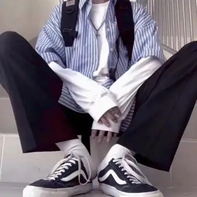 优质头像:男生腿部头像