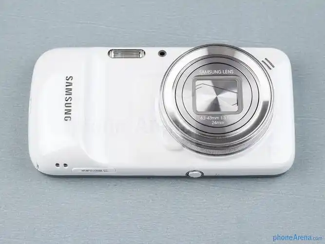 三星galaxy s4 zoom发布分享到:      自动播放 原图 参数 19/29 下一