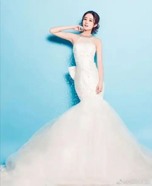 穿婚纱的赵丽颖真女神