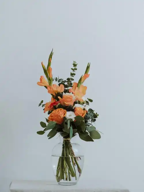 五颜六色插花图片