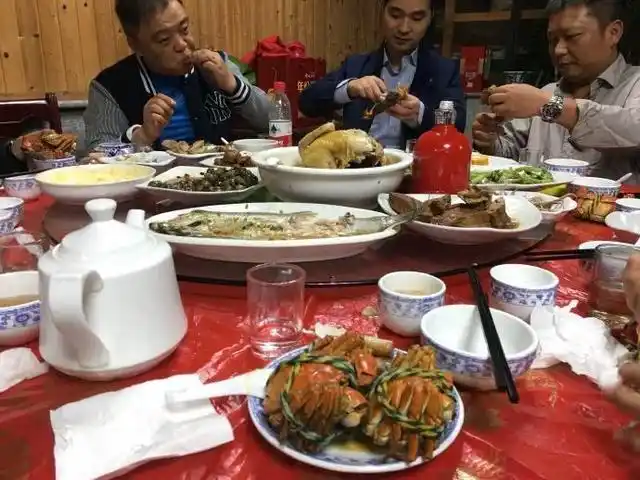 但是你说我们的生活,不管是工作还或是社交,请客吃饭,参加酒局,这都是