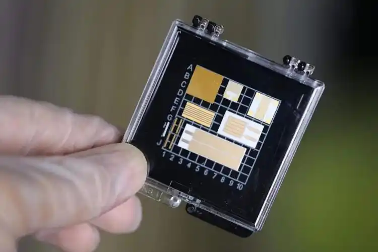 芯片自吸附盒 芯片盒 硅片盒 样品晶片盒 自吸附胶盒 器件收纳盒sm