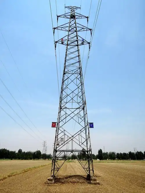 高压输电线铁塔
