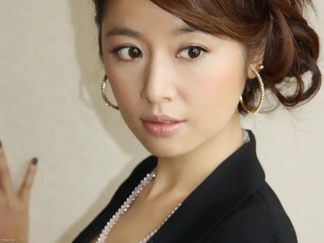 娱乐圈公认的六个大眼睛女明星:高圆圆,赵薇上榜,第一美呆了