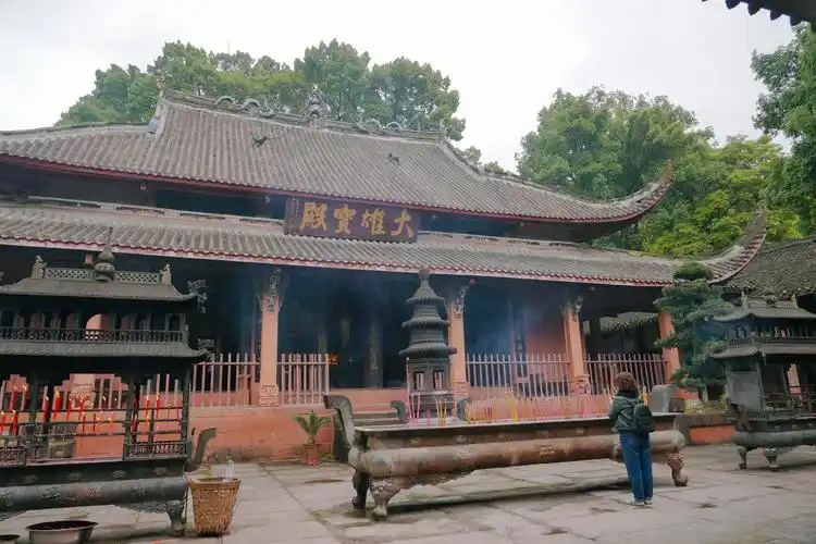 四川旅游|"天下石工第一"的千年古刹,法王寺_佛教