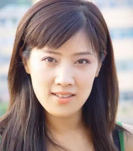 李歌在这些作品中都是一些小配角的角色,并且也没有太大的鲜明度.