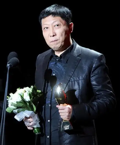 "爸爸专业户"韩童生:放弃铁饭碗当演员,与妻子恩爱多年很幸福_腾讯