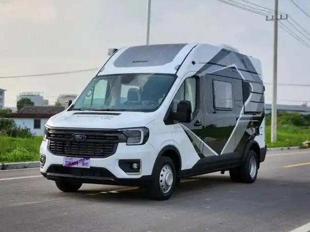 2023款福特全顺 v362 完成了改款,在露营车和紧凑型b型房车的市场中混