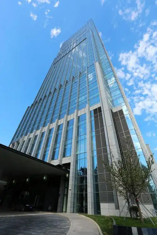 石家庄目前的最高楼希尔顿大酒店