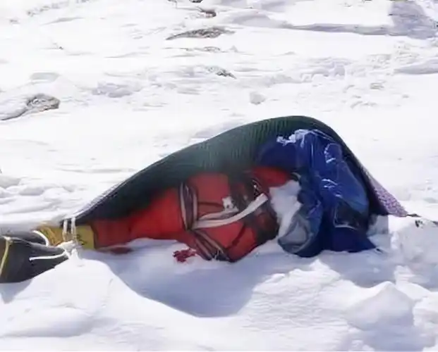 珠峰著名地标"睡美人",竟是死去的真人,背后故事更让人惋惜