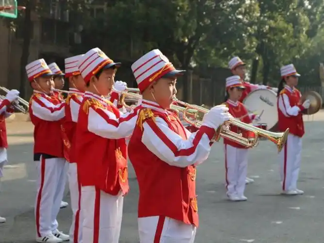 土山镇中心小学鼓号队全新亮相