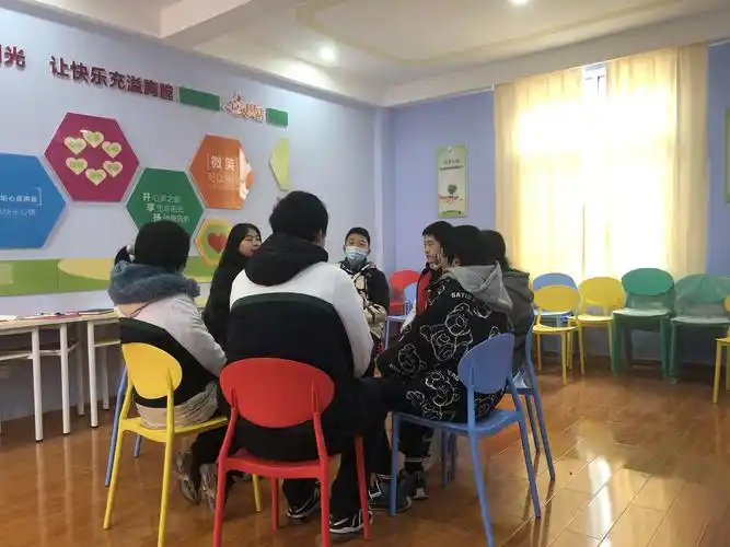 用心倾听我在行——鲁巷中学团体心理辅导