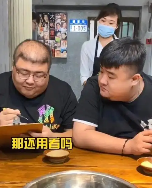 大胃王泡泡龙去世后搭档大蒜涛终于开始减肥14天瘦了23斤