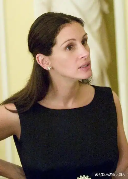 凯瑟琳·泽塔-琼斯,这位威尔士出生的好莱坞女星以其独特的魅力和非凡