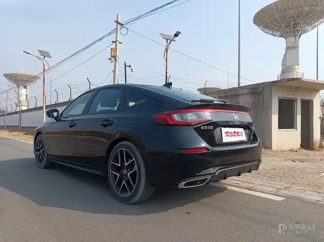 喜提2024款本田思域两箱手动挡黑武士