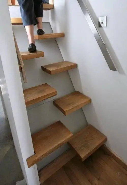 小户型空间有限,楼梯可以这样设计,既省空间,又不影响上楼