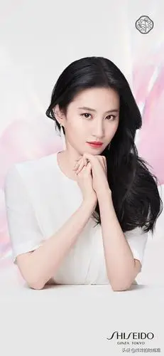 刘亦菲成为shiseido资生堂品牌全球代言人身穿白色连衣裙是仙女下凡了