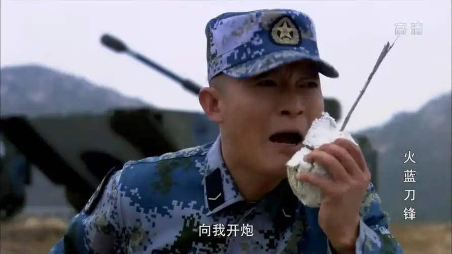 服务升级 8军旅影视之火蓝刀锋--武装越野训练,蒋小鱼投机取巧,把砖