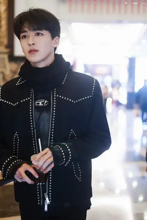 何洛洛真诚##无限超越班