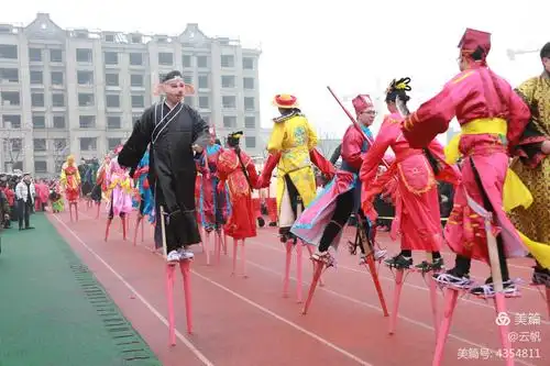 青岛市西海岸新区辛安街道大泊子社区高跷队