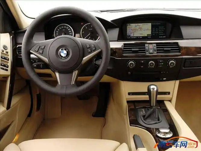 旅行版(高清)图片_2005年款530d旅行版(72640)_南京宝马5系(进口)图片