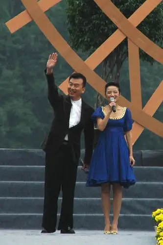 央视著名主持人张泽群  管彤