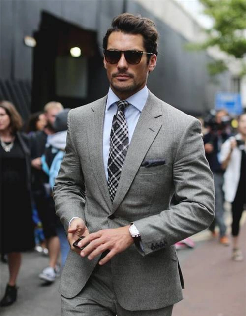 男士西装各种颜色搭配技巧之一