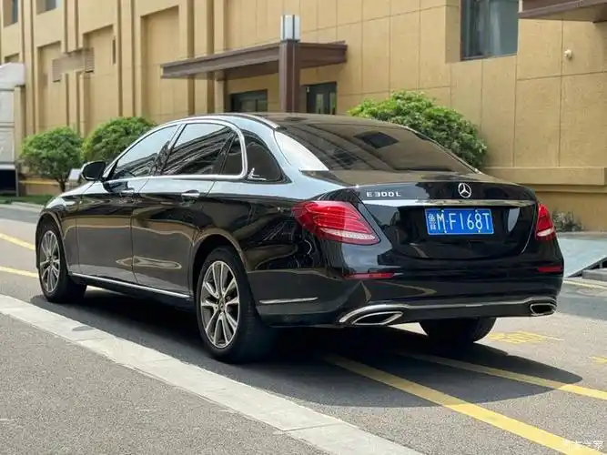 19年奔驰e300l 新款小鼠标,立标,棕内双天窗,个人一手