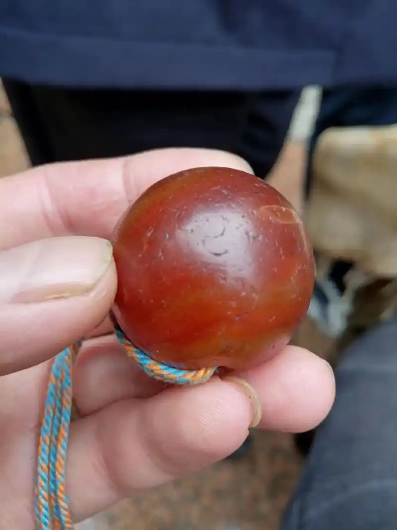 清代大糖球玛瑙,风化文漂亮,孔道舒服,尺寸大,直径3.4公分 - 抖音