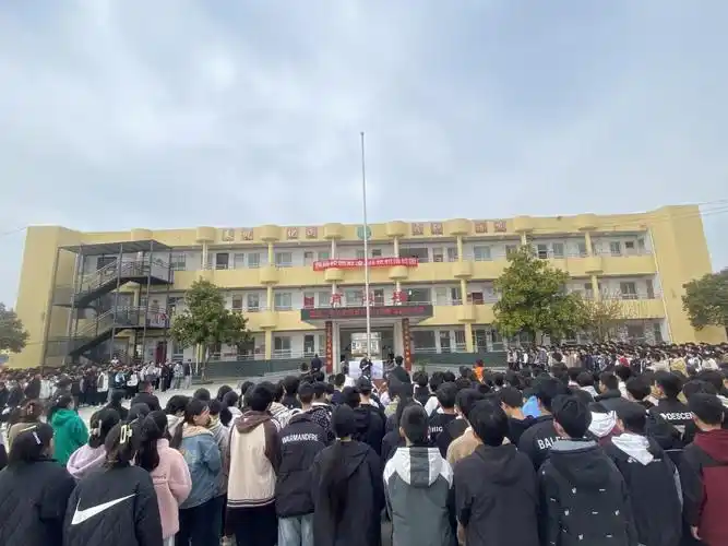 新郑市孟庄派出所:警爱同行 护航成长-大象网