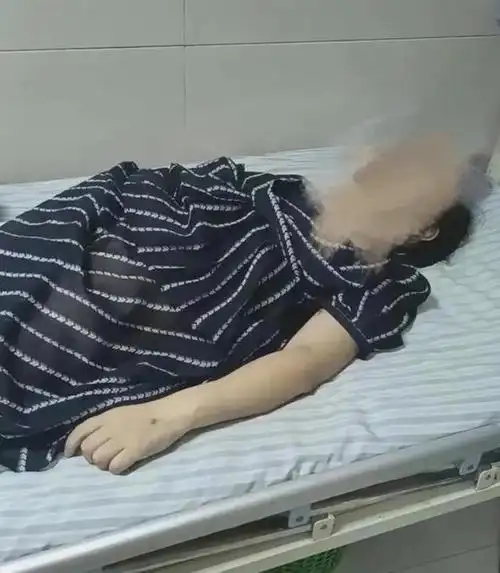 近日,湖南省慈利县发生一起离奇死亡事件.