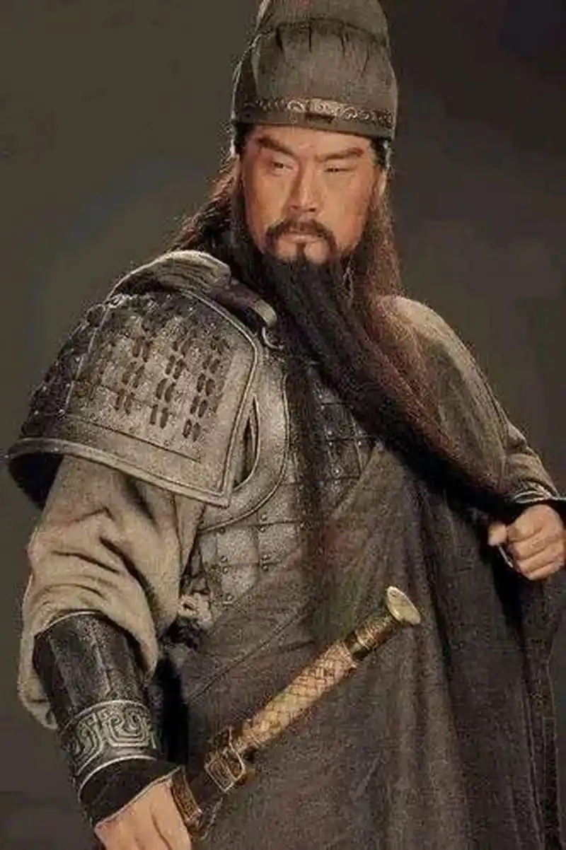 一些人常常认为刘关张三人之间亲若兄弟,若刘备被软禁,则关羽,张飞