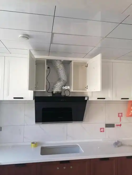 烟机和吊柜缝隙有八公分翻车了