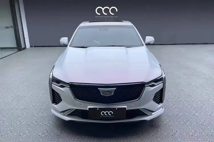 少女心爆棚凯迪拉克ct4漫彩钻石白变粉改色膜