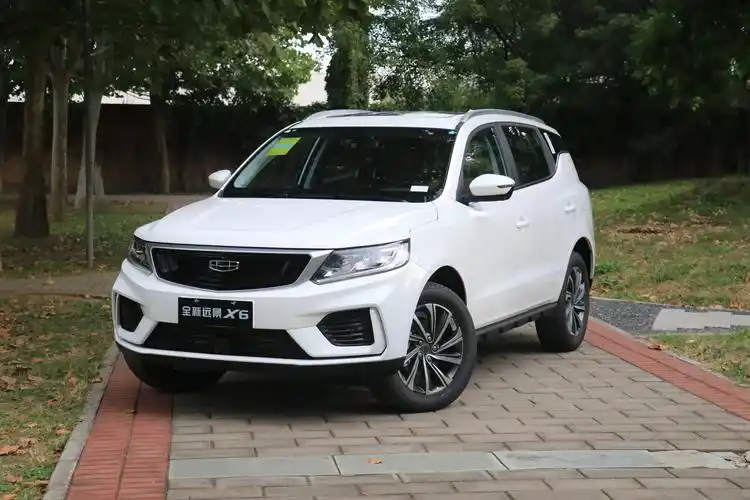 七万起步颜值还不错 实拍吉利全新远景x6|图解_网易汽车
