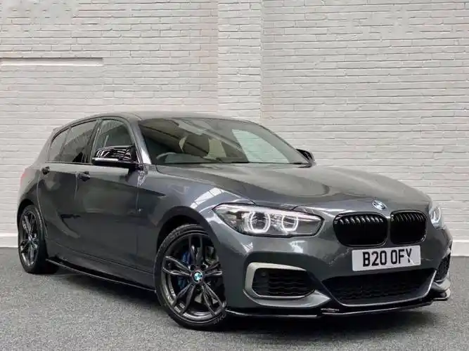 mineral grey在2014年莱比锡车展上,bmw推出了两款采用月光石灰金属漆