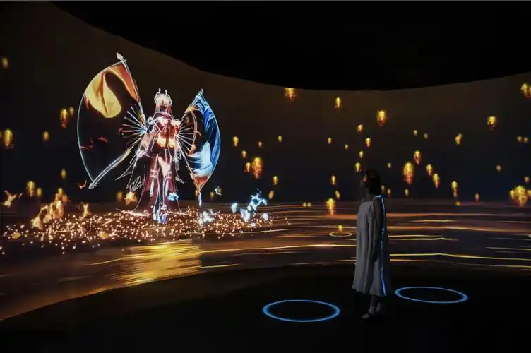 以东方美学为镜,这场沉浸式数字艺术展邀请人们穿越万象_文化 _ 文汇