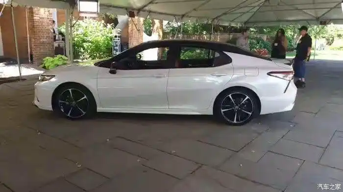 【图】八凯运动版白色好看还是白身黑顶好看_凯美瑞论坛_汽车之家论坛