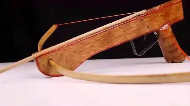 牛人打造了一把迷你弓弩,过程难得一见,成品竟然是这样!