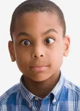 我们都会迎来焦急的宝爸宝妈,要医生看看宝宝是否"斜视"了