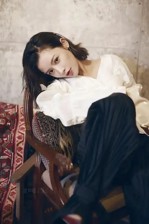 瑛子:演技派"戏骨合伙人" 主旋律的小花