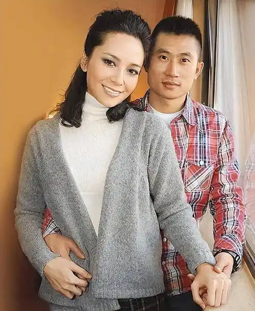 母亲_香港_温兆伦