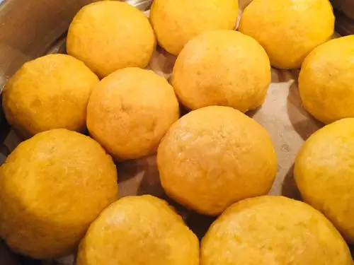 加一个南瓜面做成的金馒头
