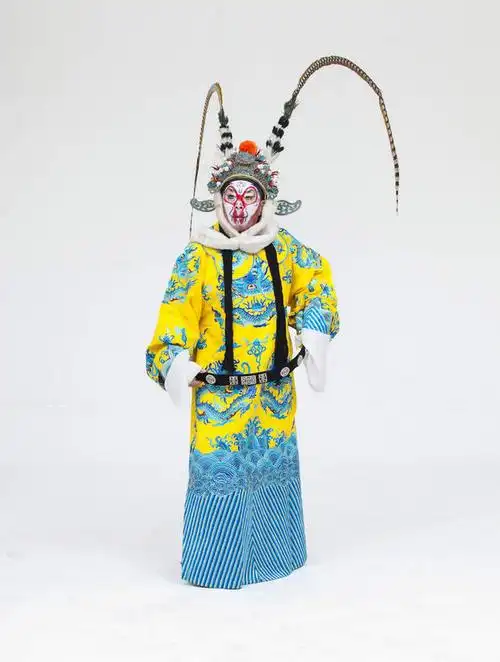 东方人,一个人,演员,站,竖图,室内,白天,白色背景,正面,民族服装,化妆