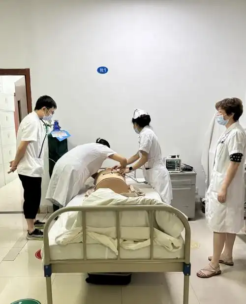 急救演练促提升 护佑生命保安全——景德镇市妇幼保健院开展心肺复苏