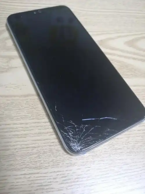 版块 69 荣耀手机 69 更多机型 69 荣耀10 69 碎屏换屏什么