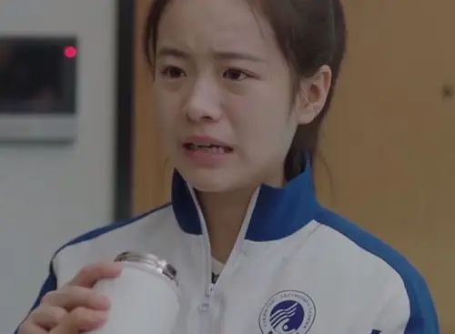 小欢喜陶子高考的时候生病乔英子通知潘帅帮忙联系她的家人