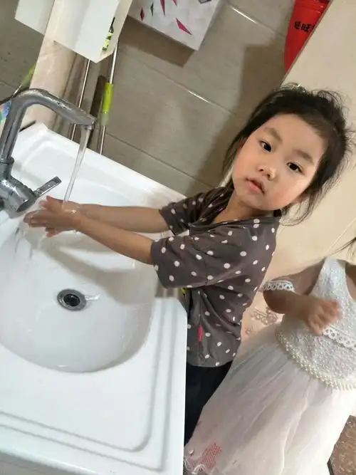 其它 中鼎幼儿园——罗瑾萱宝贝成长记 写美篇游戏时