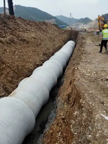 疏港三路埋雨水涵管170米